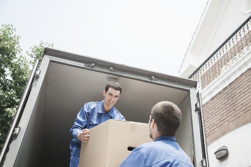 Removal truck hire for residential and business access in Catford
